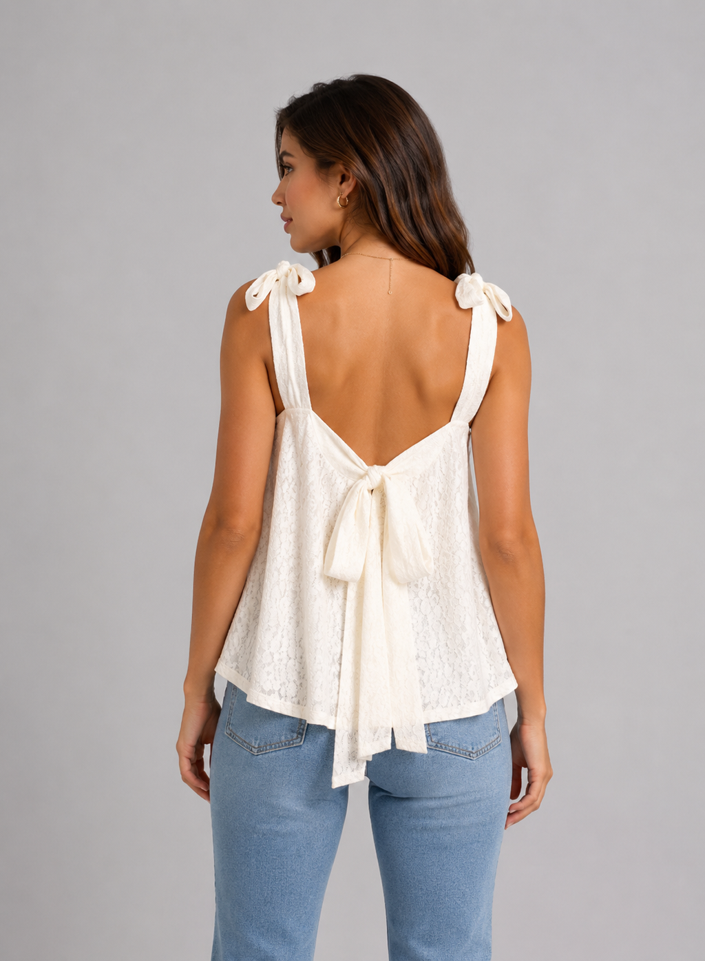 Elli white top met elegante strik op de rug - Wit